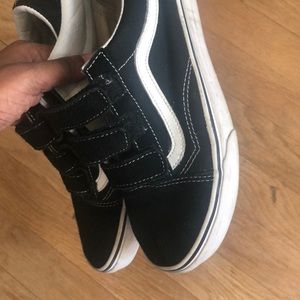 black and white strap vans